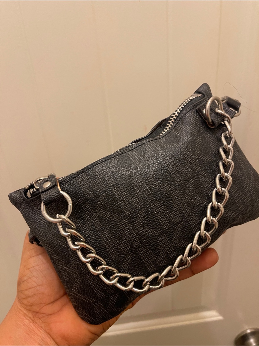 Michael Michael Kors please check all picture of condition - Picture 7 of 17